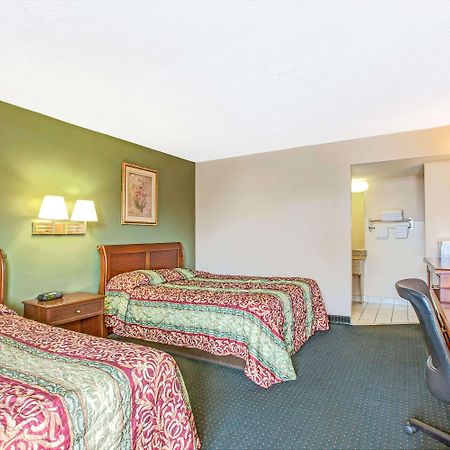 Knights Inn South Hackensasck Саут-Хакенсак Экстерьер фото