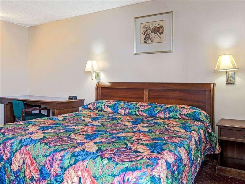 Knights Inn South Hackensasck Саут-Хакенсак Экстерьер фото