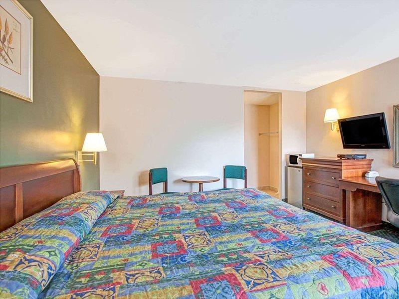 Knights Inn South Hackensasck Саут-Хакенсак Экстерьер фото