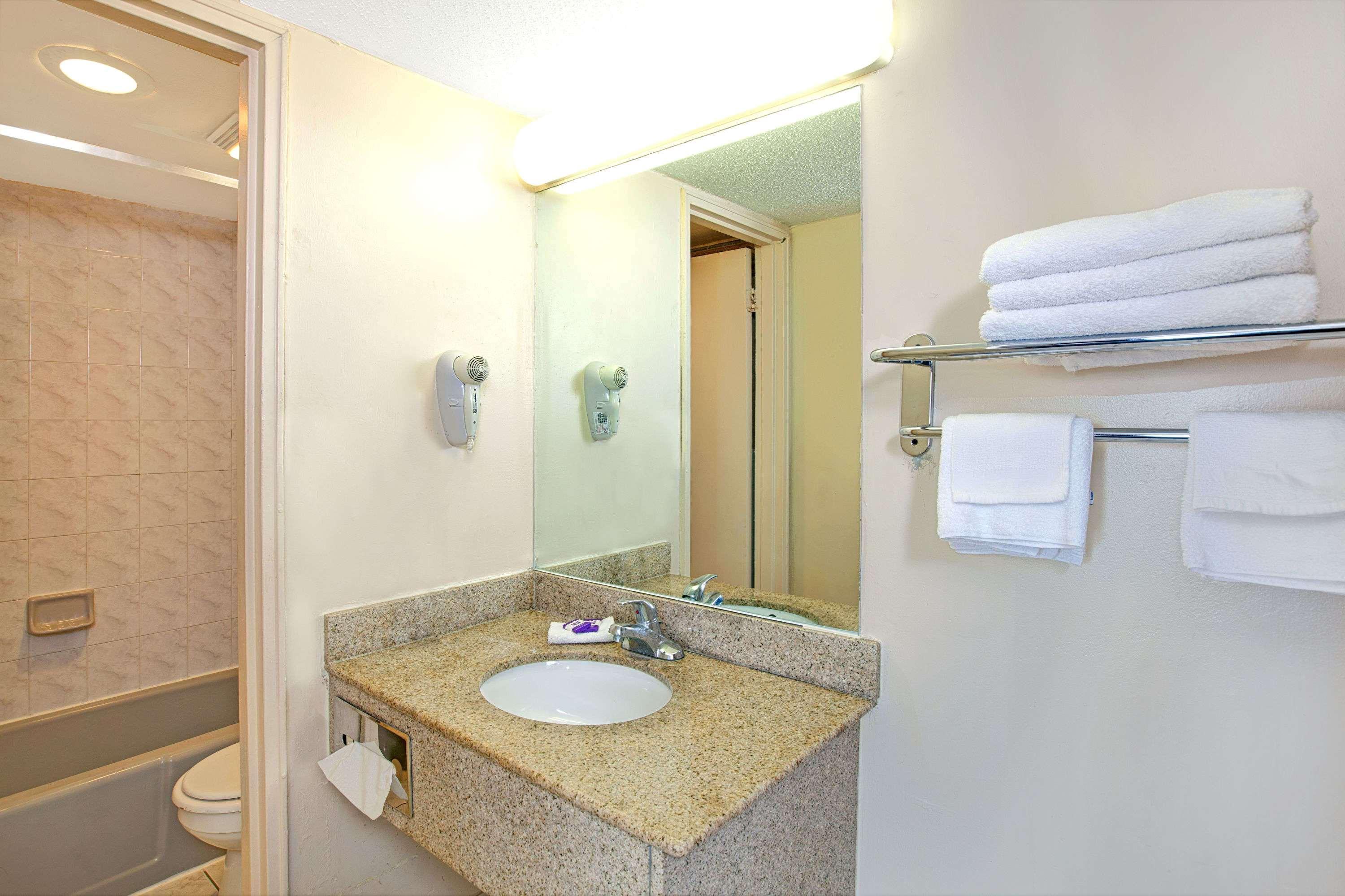 Knights Inn South Hackensasck Саут-Хакенсак Экстерьер фото